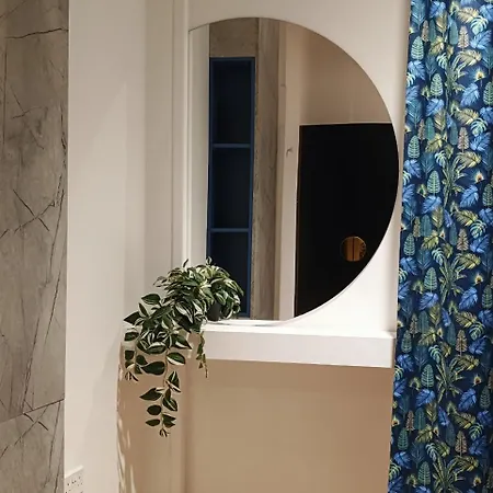 Unique Centre Apartament Nikozja