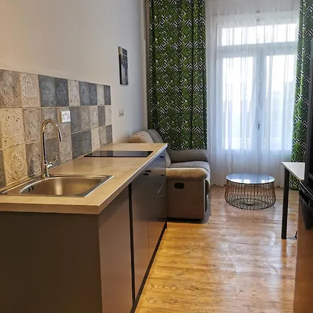Unique Centre Apartament Nikozja